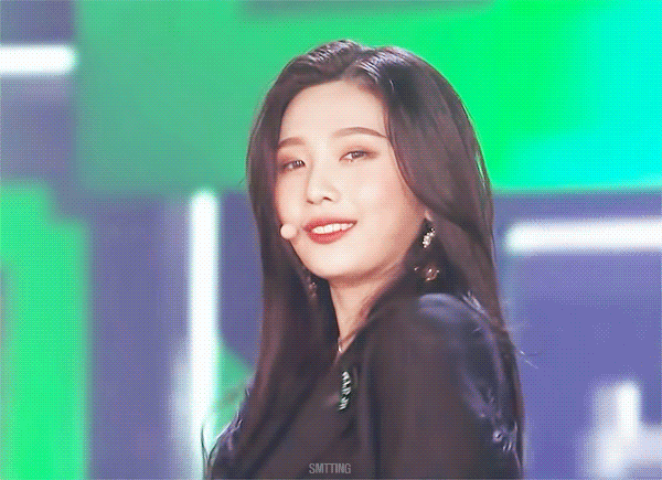 분위기 넘치는 가요대전 레드벨벳 조이.jpgif | 인스티즈