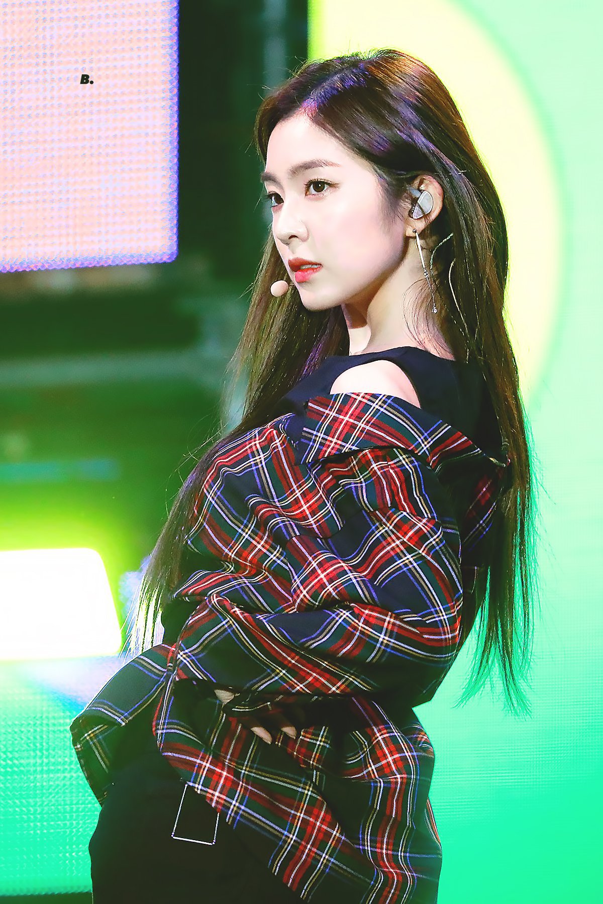 살랑살랑거리는 아이린.jpgif | 인스티즈