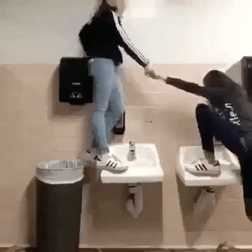 배상은 하고 가야.gif | 인스티즈