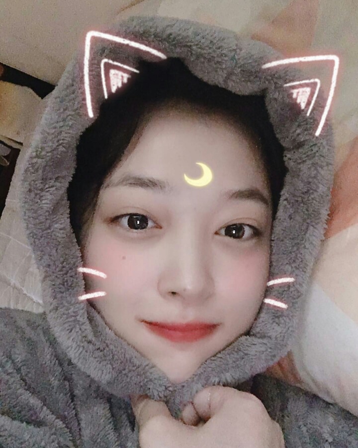 오늘자 설리 인스타 업뎃 | 인스티즈