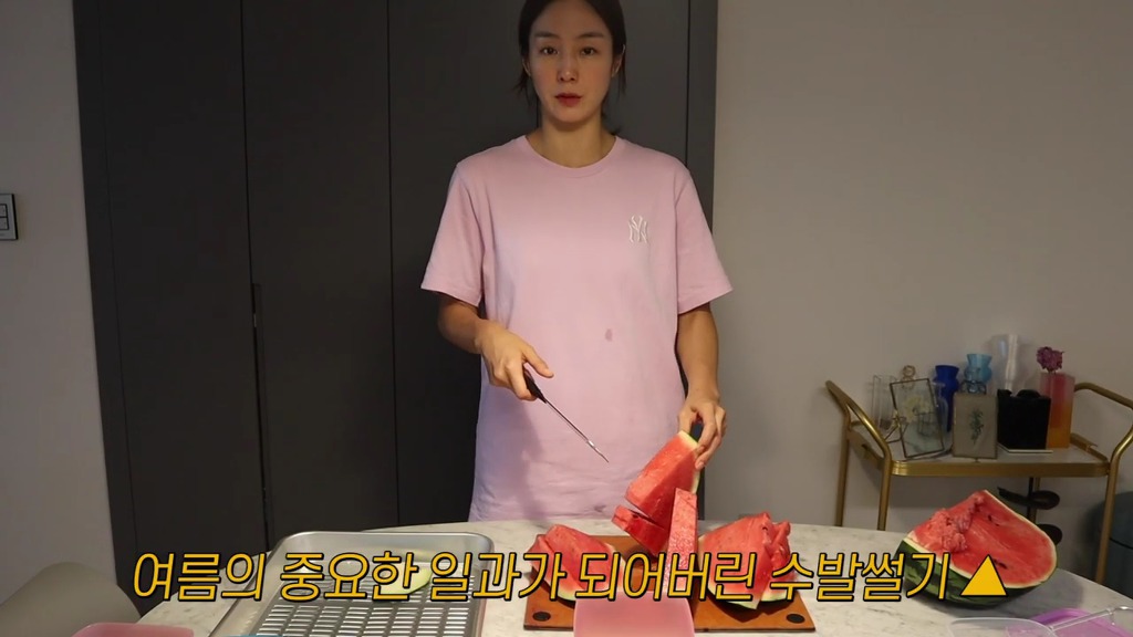 문가든씨가 알려주는 수박 조각 보관하려고 자를때 꿀팁 | 인스티즈