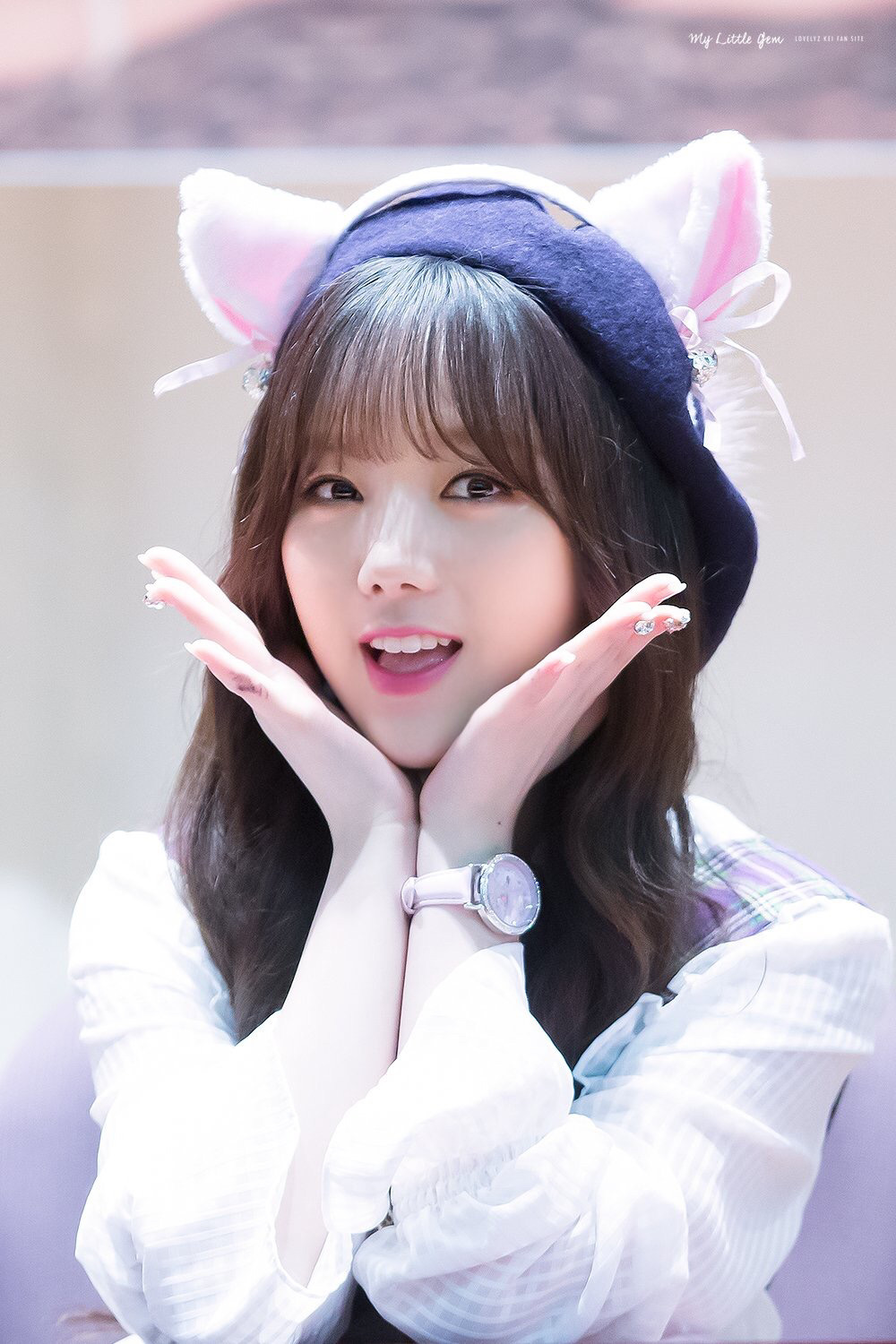 [러블리즈] 졸업하기 위해서는 보고서를 써야해서 케이 | 인스티즈