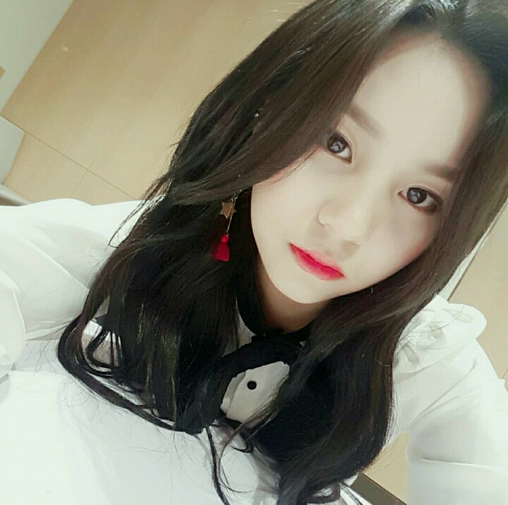 여자친구 엄지.insta | 인스티즈