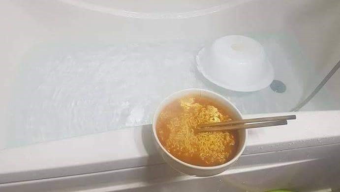 목욕하면서 라면먹기.JPG | 인스티즈