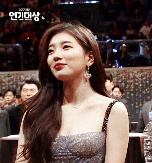오늘자 연기대상 수지.jpgif | 인스티즈