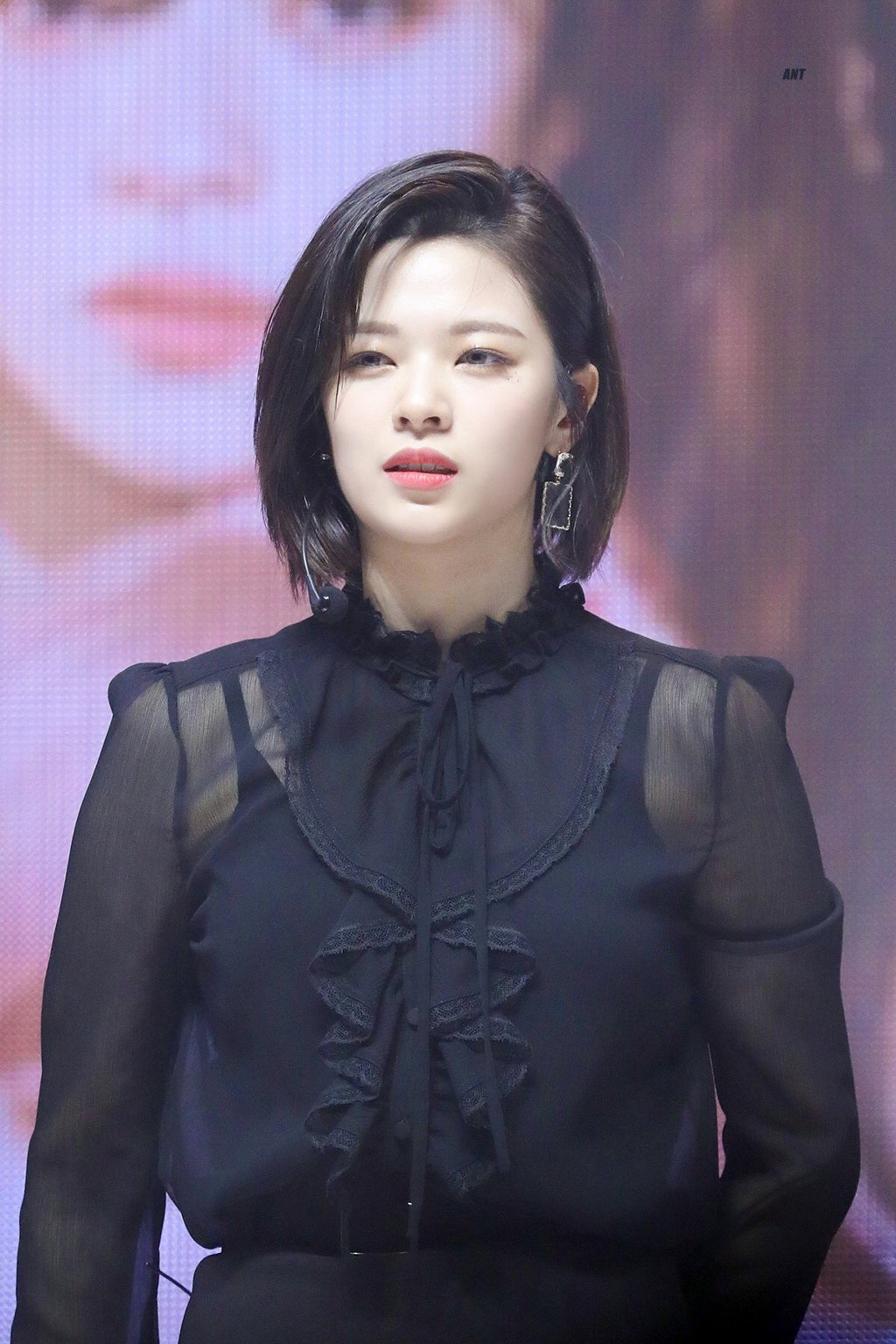 어제 Feel special 쇼케이스 유정연.jpg | 인스티즈