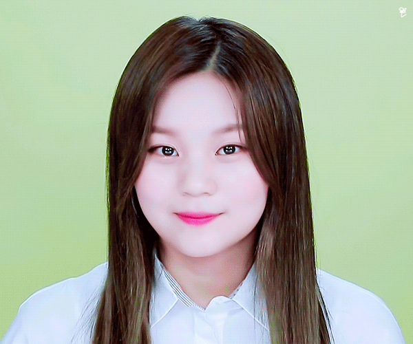 [여자친구] 전에 다친 발목이 많이 좋아져서 엄지 | 인스티즈