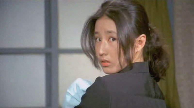 80년대 공포영화 깊은 밤 갑자기에 등장하는 아이돌?? | 인스티즈