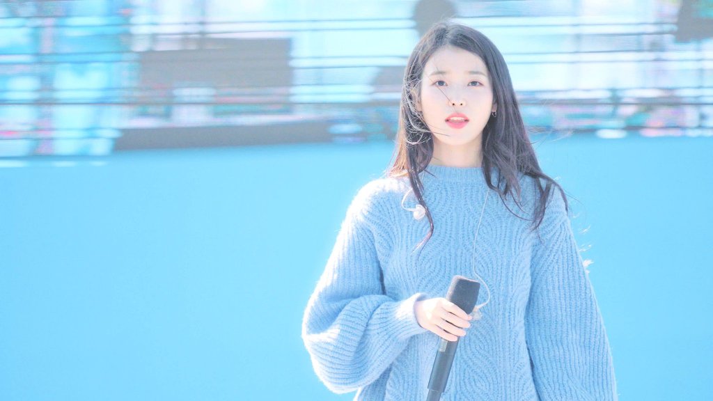 오늘자 여신 아이유 ㄷㄷ(고화질) | 인스티즈