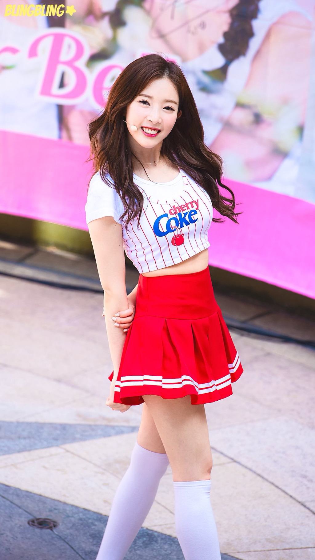 [에이프릴] 일 하다가 잠깐 쉬는 시간이 되서 채경이 | 인스티즈