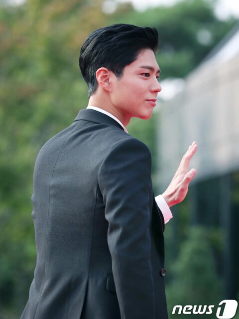 박보검 쓰리피스 수트 코디 수준.JPG | 인스티즈