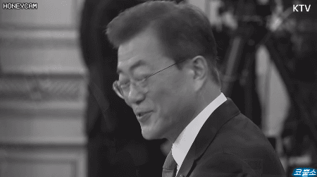 오늘 문재인대통령.gif | 인스티즈