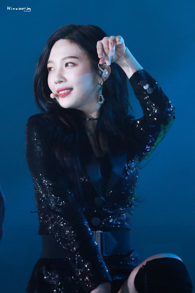 레드벨벳의 큐티섹시 담당 조이.jpgif | 인스티즈