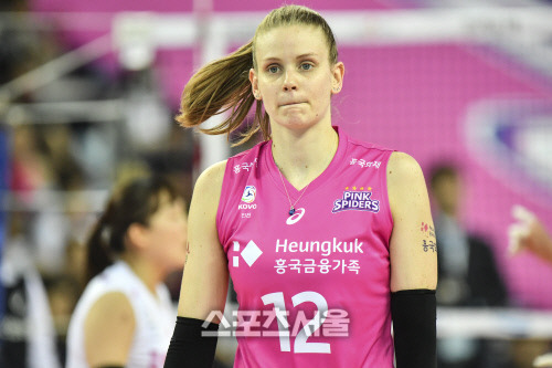 보기만 해도 숨 막히는 여자배구 흥국생명 라인업 .jpg | 인스티즈