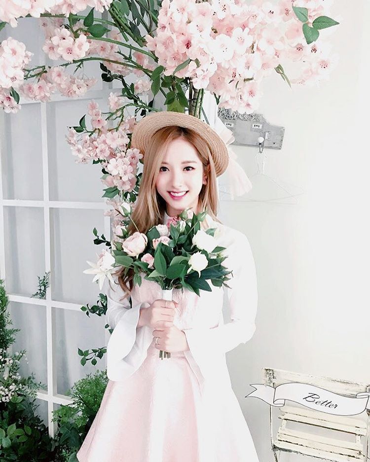 우주소녀 보나 금발머리 시절.gif | 인스티즈