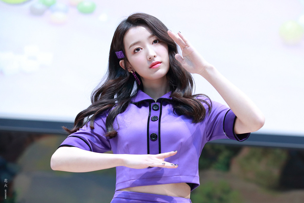 [구구단] 염색이 되는동안 기다리는게 지루해서 하나 | 인스티즈