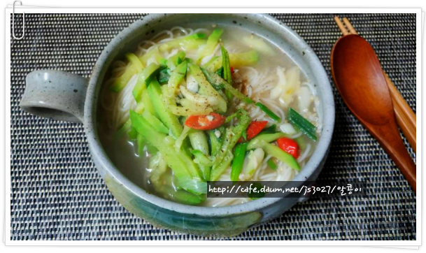 후루룩국수 이미지