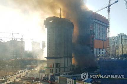 수원 광교 오피스텔 공사장서 큰불..1명 사망·14명 부상 | 인스티즈