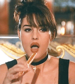 모니카 벨루치가 말하는 미모의 비결 | 인스티즈