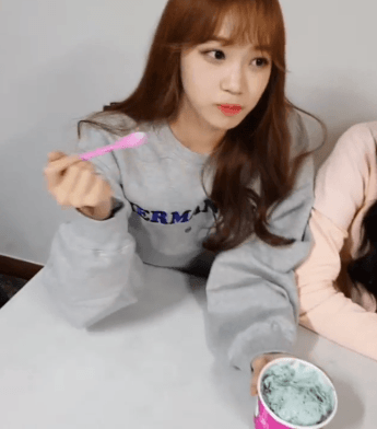 쌈무요정 아니 민초요정 김채원 8장.GIF | 인스티즈