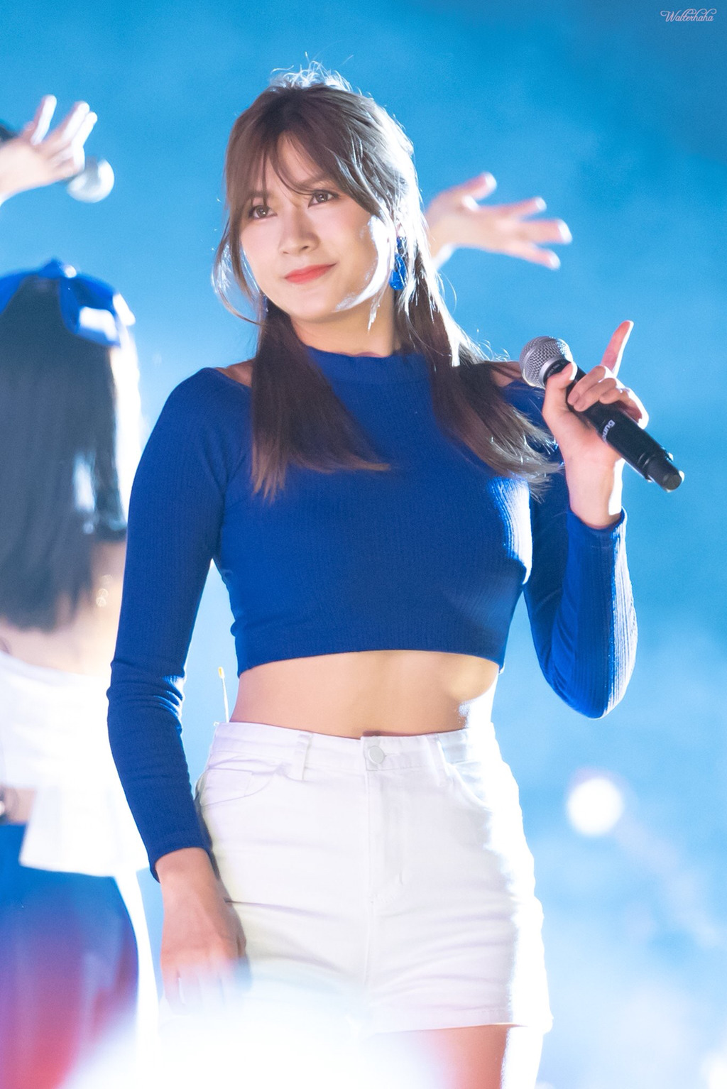 [에이핑크] 아몬드 초콜릿이 먹고싶어서 하영이 | 인스티즈