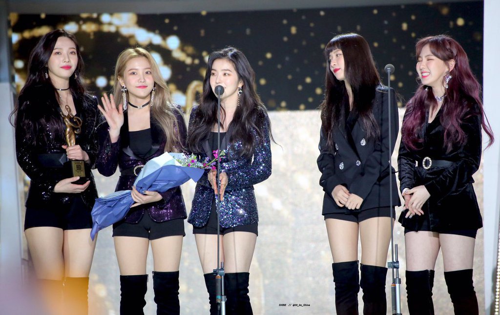 블링블링한 의상입은 아이린.jpgif | 인스티즈