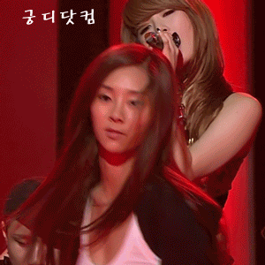 노래제목처럼 사라진 몸매 甲 女가수.GIF | 인스티즈